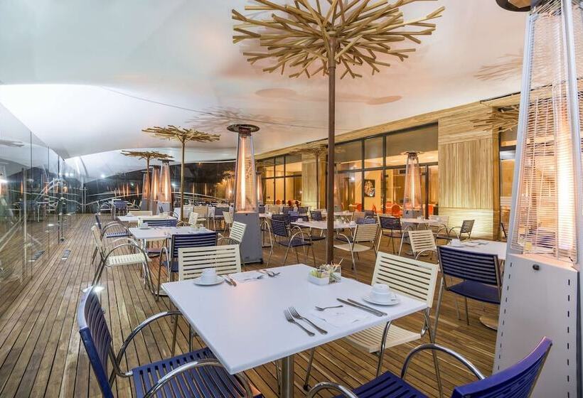 فندق NH Collection Bogotá Royal Teleport