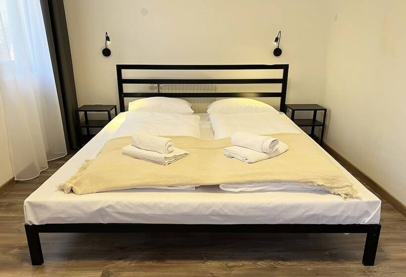 בית מלון כפרי Nussbaum Panzio