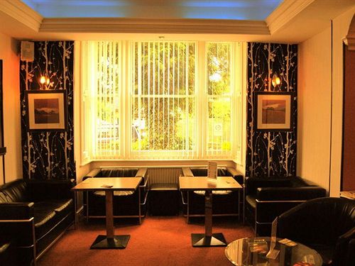 Отель Olivers Lodge