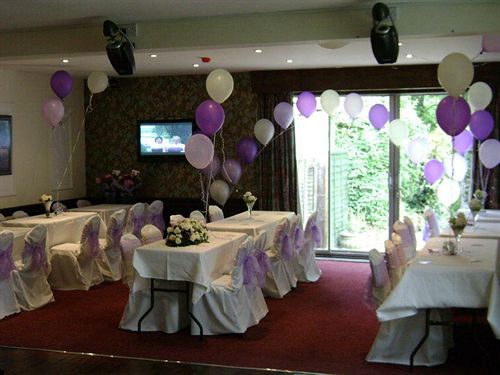 Отель Olivers Lodge