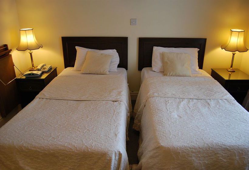 Отель Olivers Lodge