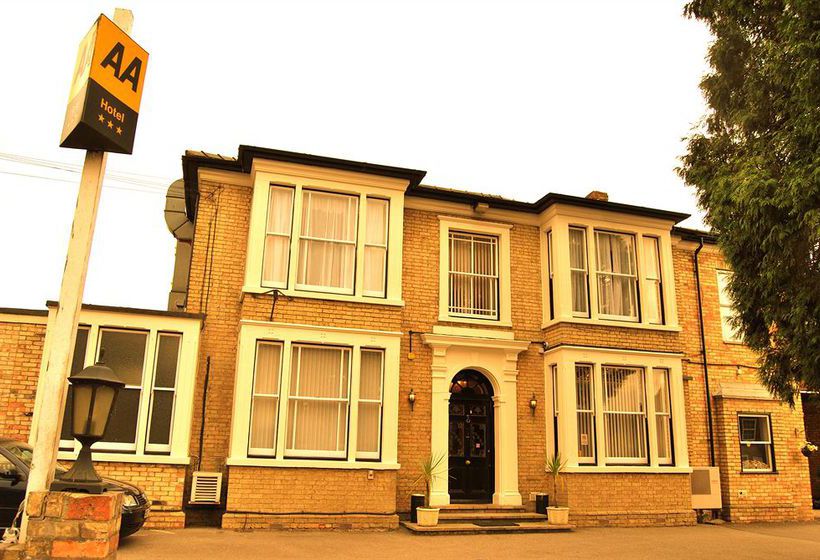 Отель Olivers Lodge