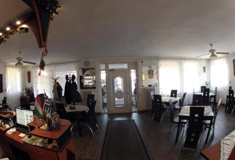 酒店 Olympos Panzió