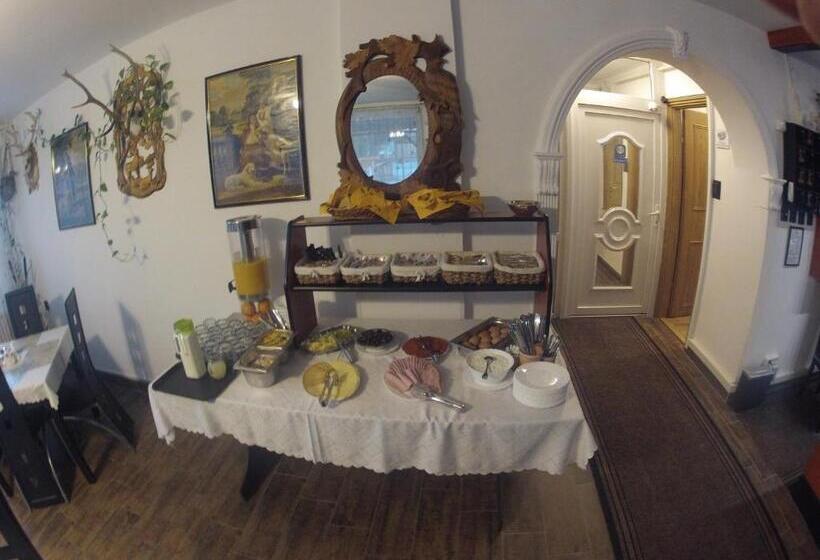 酒店 Olympos Panzió