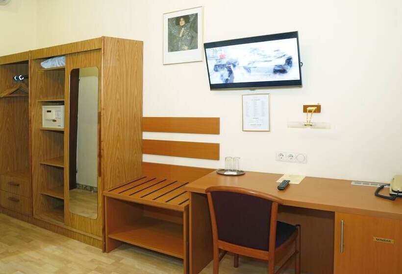 Continental Hotel Pension