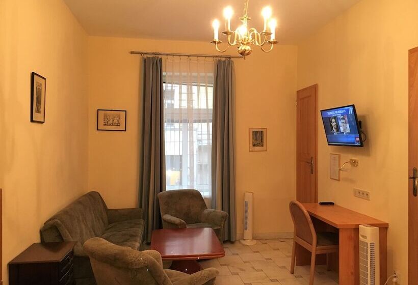 Continental Hotel Pension