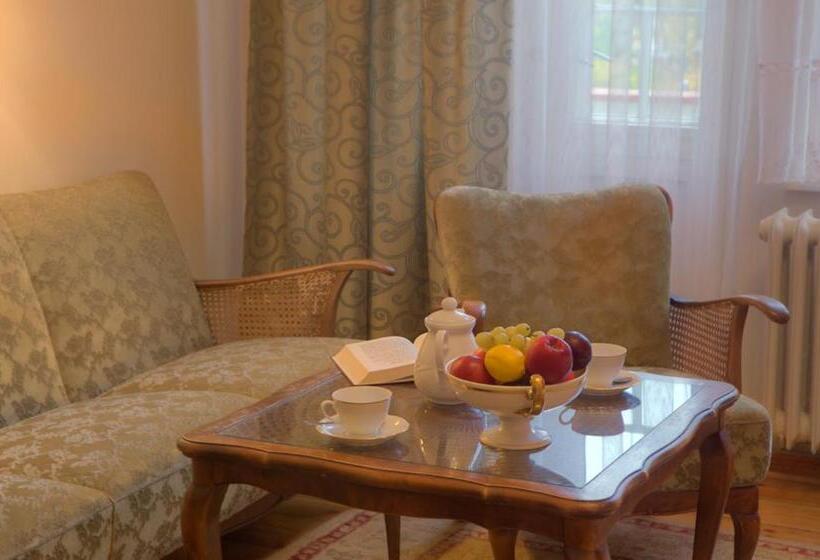 هتل Pensjonat Eden