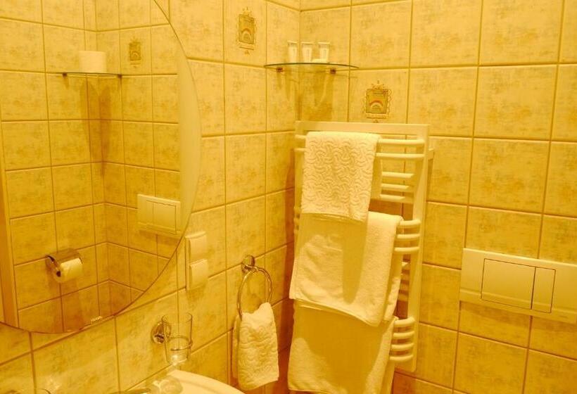 هتل Pensjonat Eden