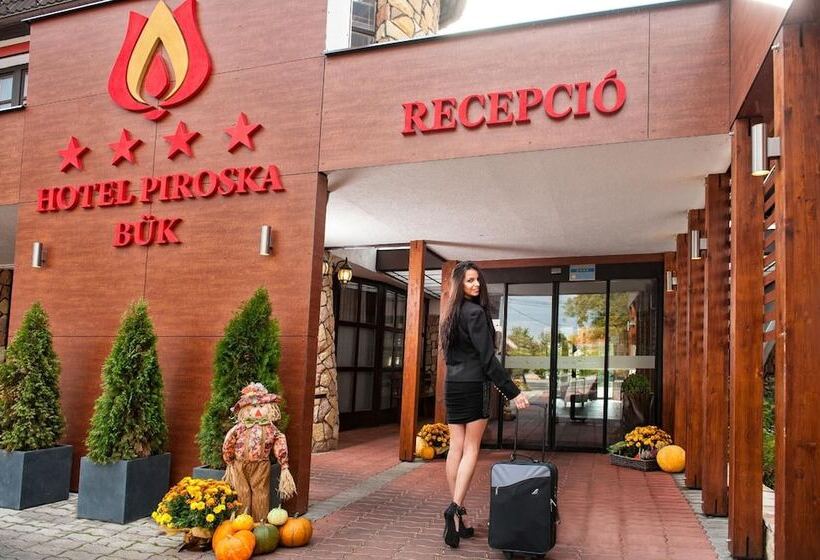 هتل Piroska