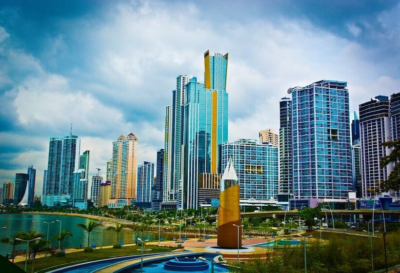 Отель Plaza Paitilla Inn