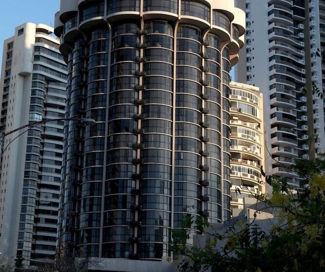 Отель Plaza Paitilla Inn