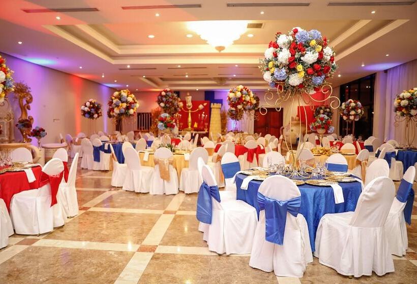 Отель Plaza Paitilla Inn