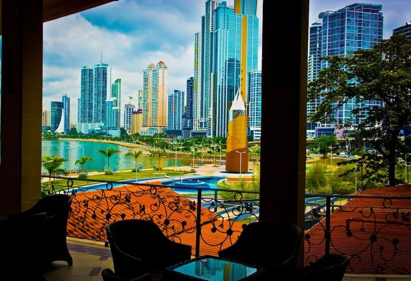 Отель Plaza Paitilla Inn