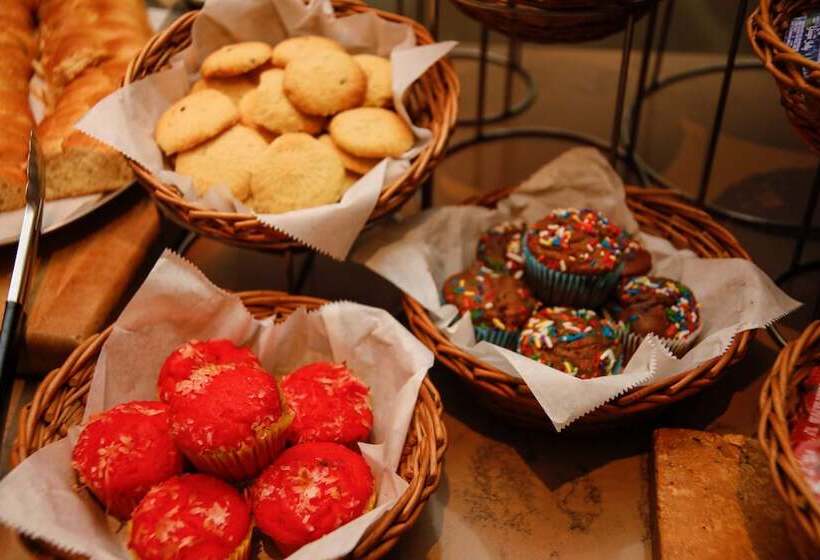 Отель Plaza Paitilla Inn