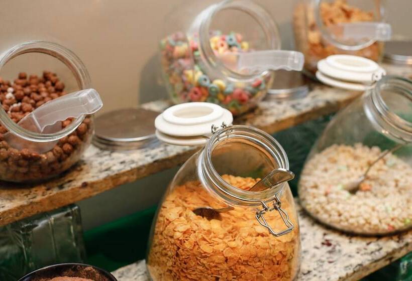 Отель Plaza Paitilla Inn