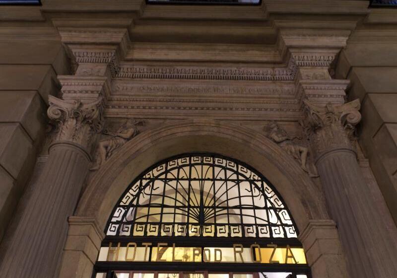 ホテル Pod Różą