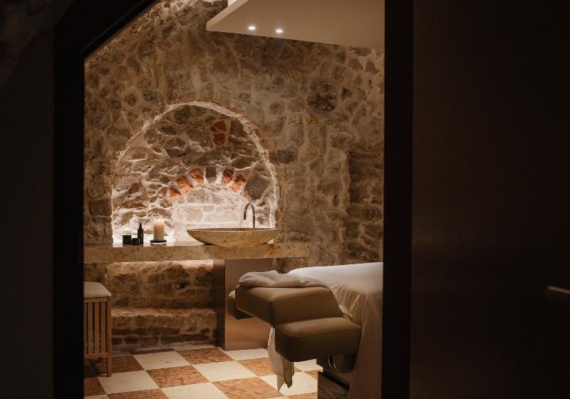 ホテル Pod Różą