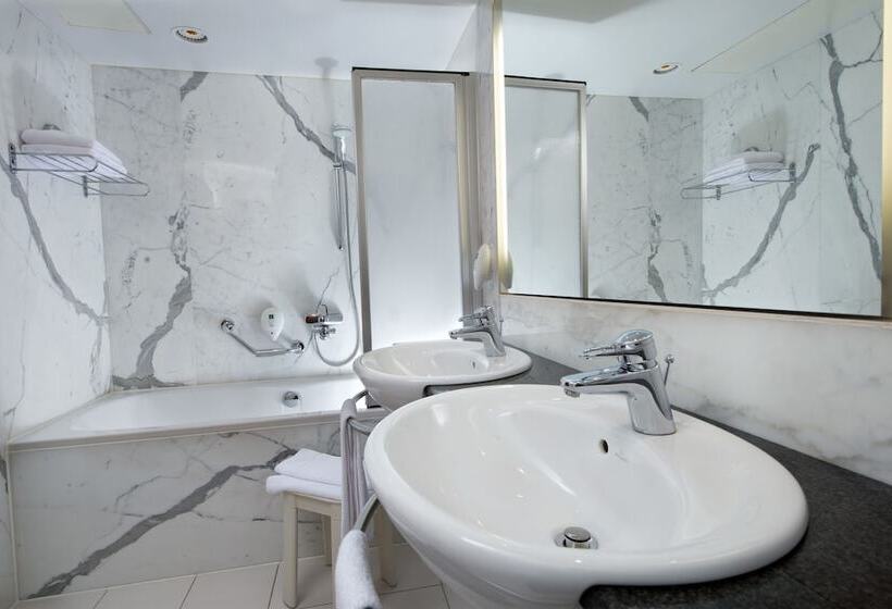 فندق Radisson Blu Furst Leopold