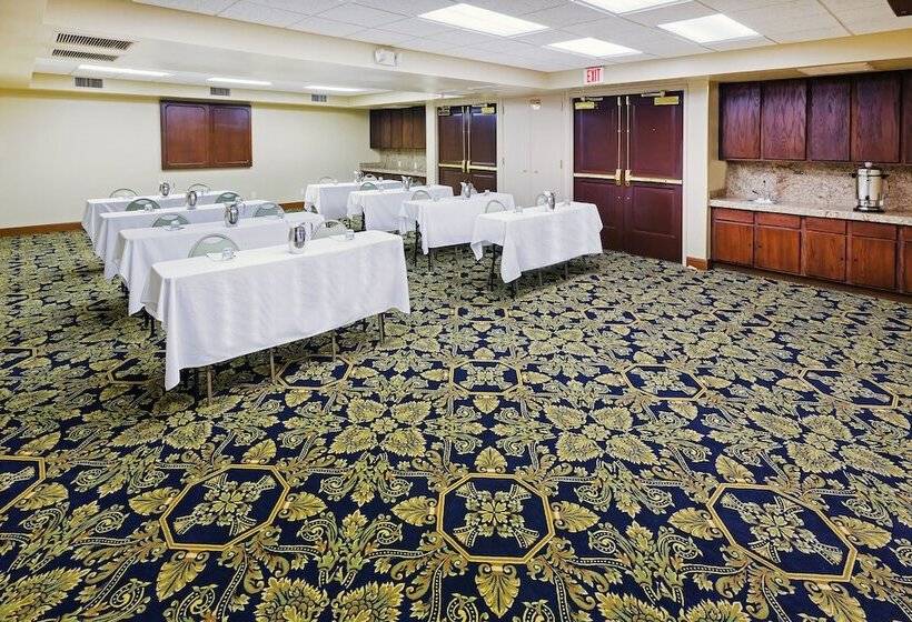 Radisson Hotel El Paso Airport