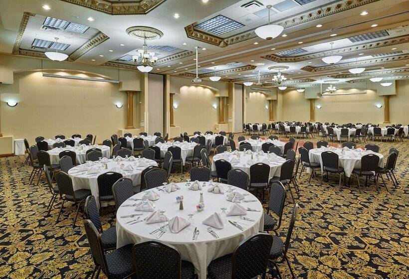 Radisson Hotel El Paso Airport