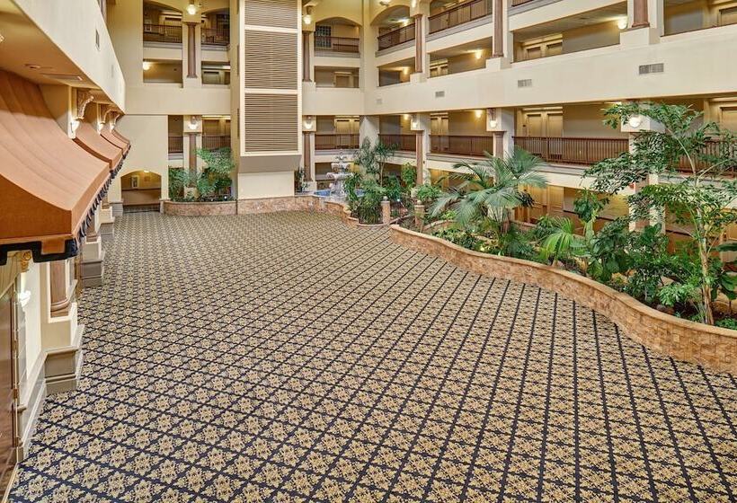 Radisson Hotel El Paso Airport