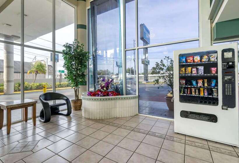 فندق Rodeway Inn Clearwaterlargo