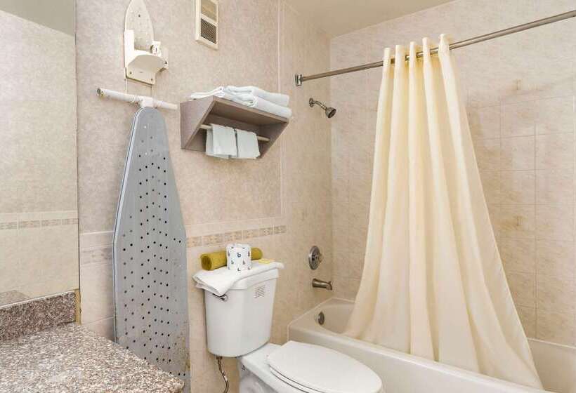 فندق Rodeway Inn Clearwaterlargo