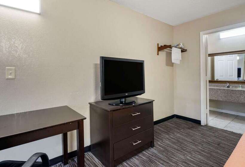 فندق Rodeway Inn Clearwaterlargo