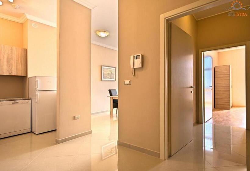 فندق Rotonda Inn Novigrad