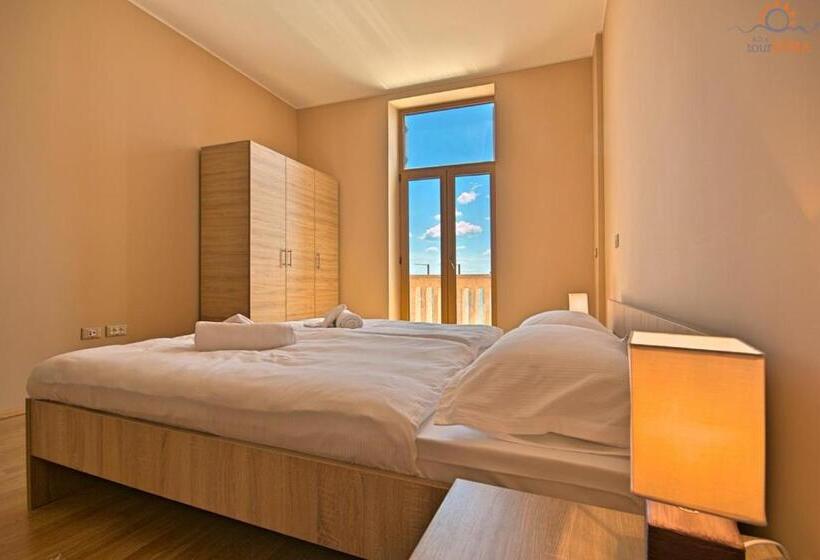 فندق Rotonda Inn Novigrad