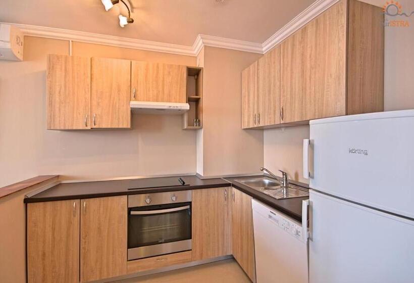 فندق Rotonda Inn Novigrad