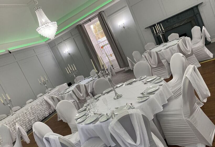 Отель Royal Dunkeld