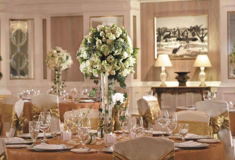 هتل Shangri La Shenzhen   Nearby Luohu Border, Outdoor Swimming Pool