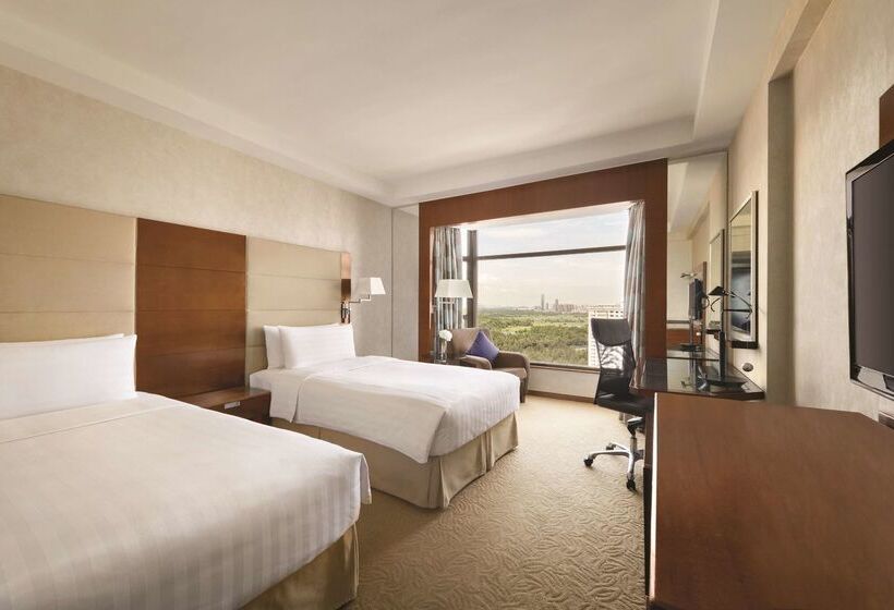 هتل Shangri La Shenzhen   Nearby Luohu Border, Outdoor Swimming Pool