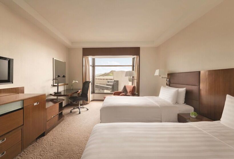 هتل Shangri La Shenzhen   Nearby Luohu Border, Outdoor Swimming Pool