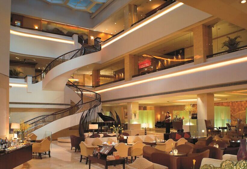 هتل Shangri La Shenzhen   Nearby Luohu Border, Outdoor Swimming Pool