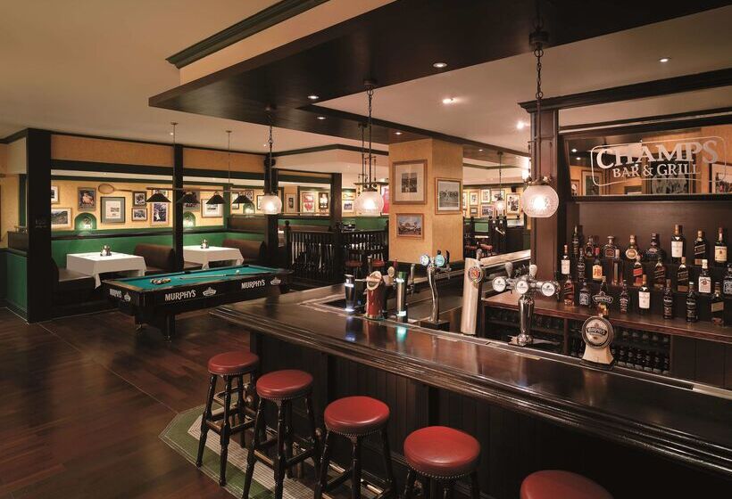 هتل Shangri La Shenzhen   Nearby Luohu Border, Outdoor Swimming Pool