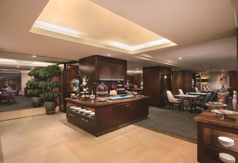 هتل Shangri La Shenzhen   Nearby Luohu Border, Outdoor Swimming Pool