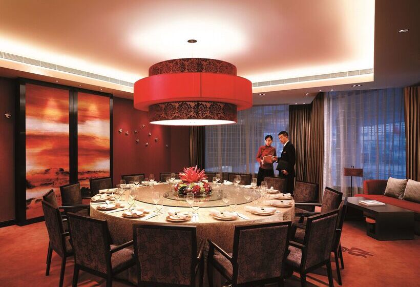 هتل Shangri La Shenzhen   Nearby Luohu Border, Outdoor Swimming Pool