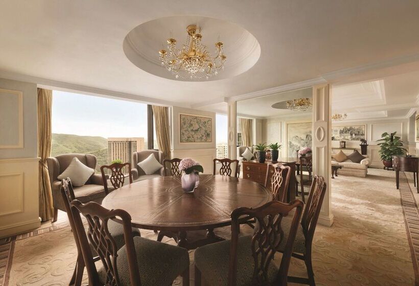 هتل Shangri La Shenzhen   Nearby Luohu Border, Outdoor Swimming Pool