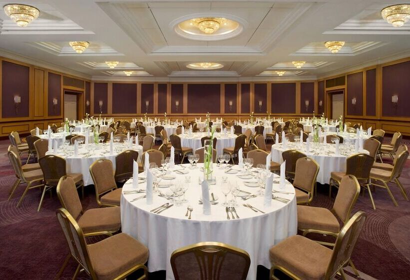 فندق Sheraton Grand Warsaw