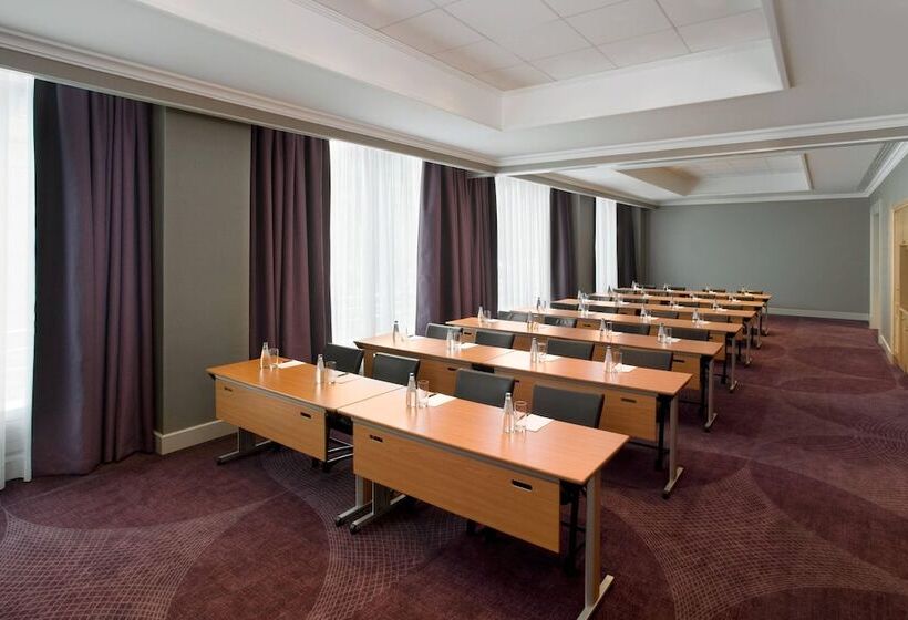 فندق Sheraton Grand Warsaw