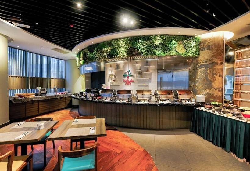 هتل South Pacific