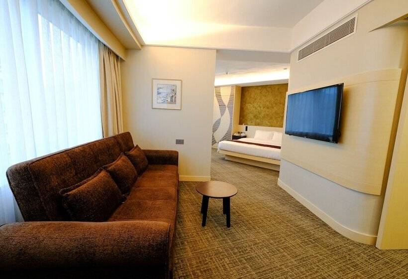 هتل South Pacific