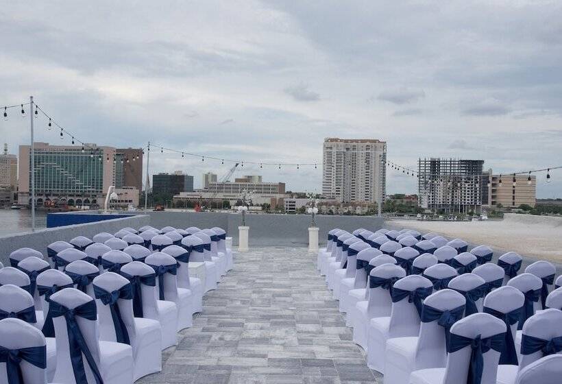 Southbank Hotel By Marriott Jacksonville Riverwalk
