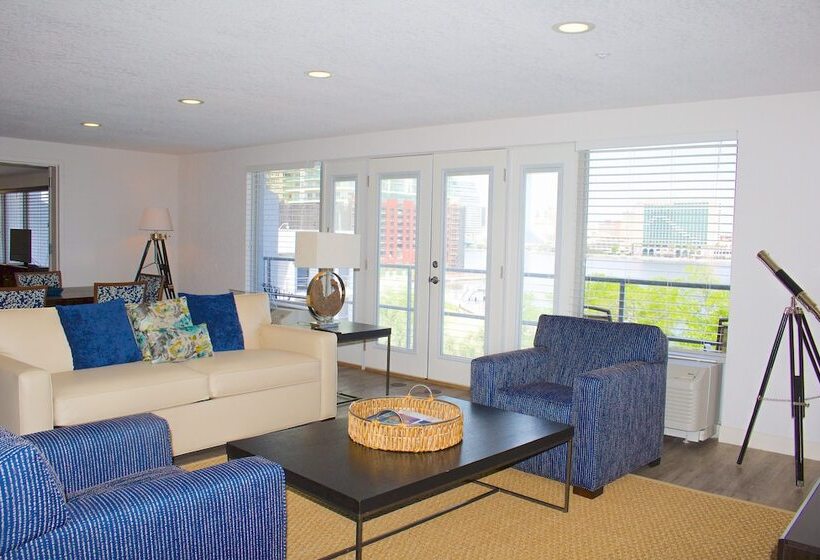 Southbank Hotel By Marriott Jacksonville Riverwalk