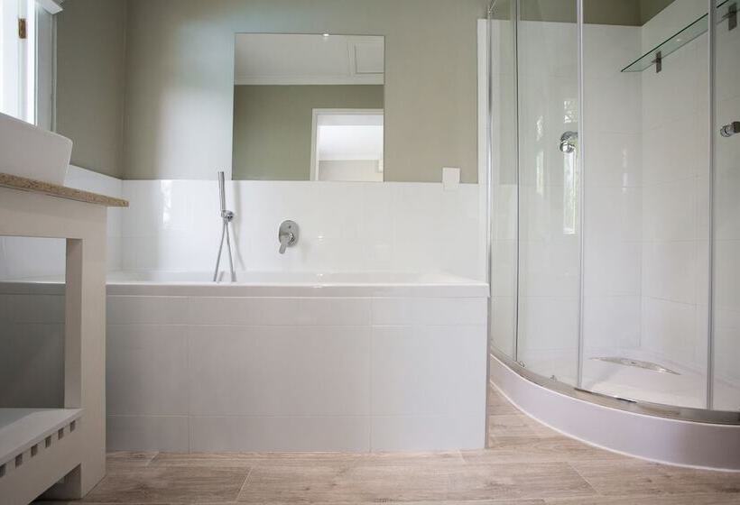 هتل Summerwood Guesthouse