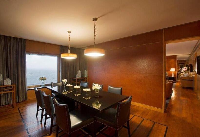 هتل Taj Lands End