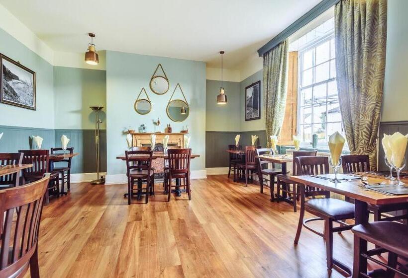 فندق The White House Guest House