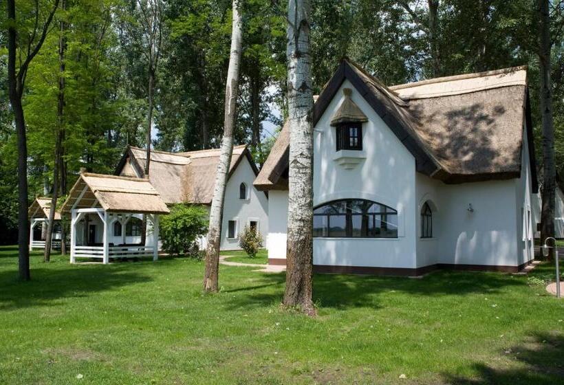 فندق Varga Tanya